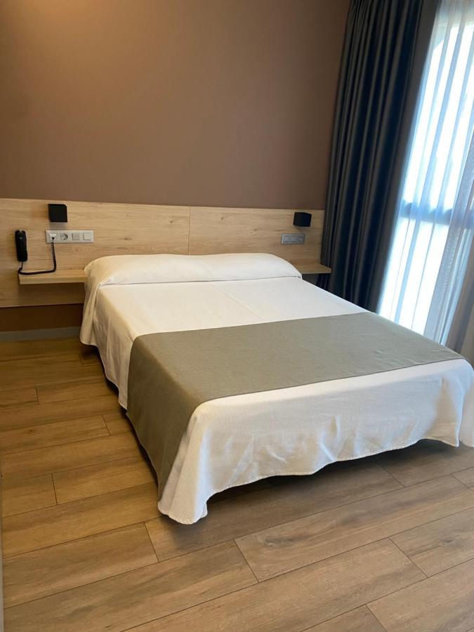 Hotel Mestral Perello El Perello  ภายนอก รูปภาพ